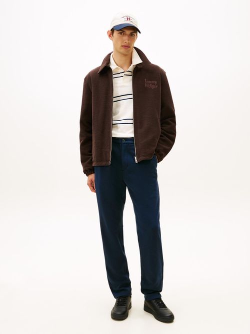 Zapatillas-de-baloncesto-en-cuero-ligero