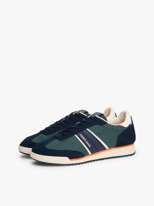 Zapatillas-retro-runner-con-logo