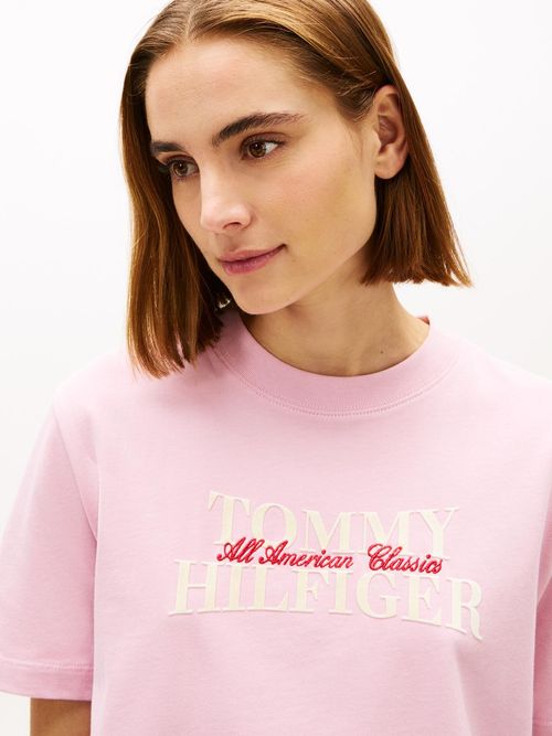 Camiseta-clasica-con-logo-moderno