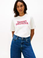 Camiseta-clasica-con-logo-moderno