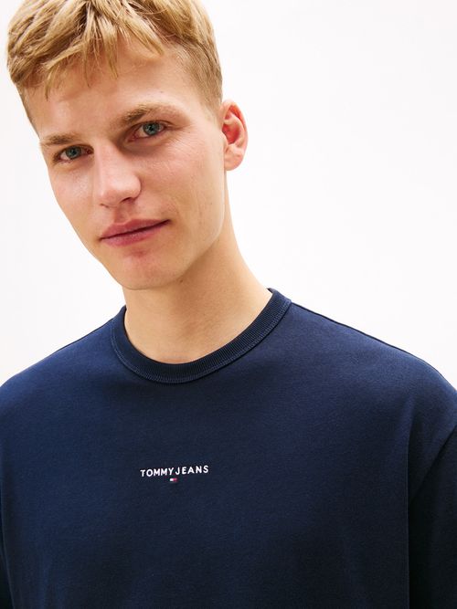 Camiseta-de-corte-amplio-con-logo-bordado