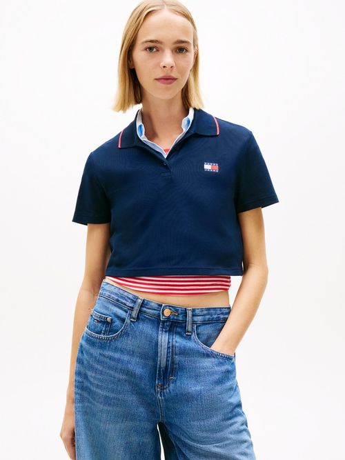 Polo-de-corte-cropped-con-diseño-de-rayas