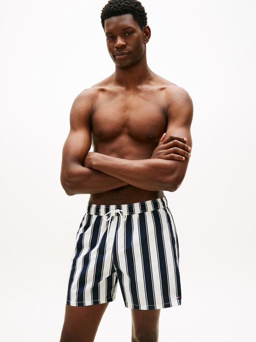 Traje-de-baño-corto-de-medio-largo-con-estampado