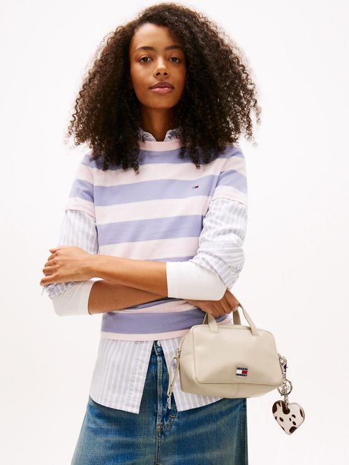 Bolso-cruzado-con-logo