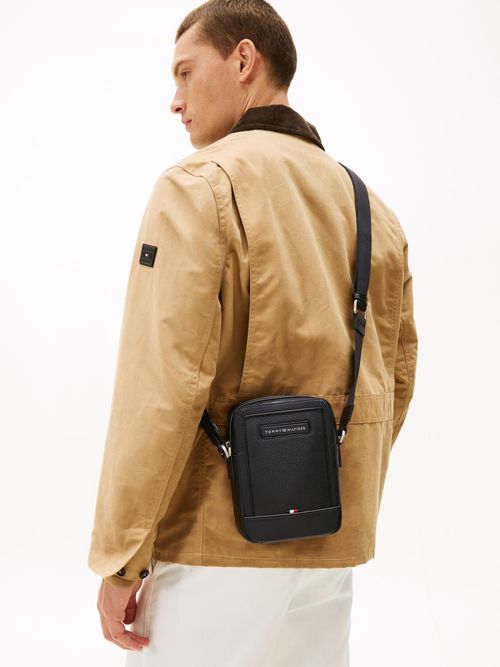 Bolso-cruzado-reporter-con-logo
