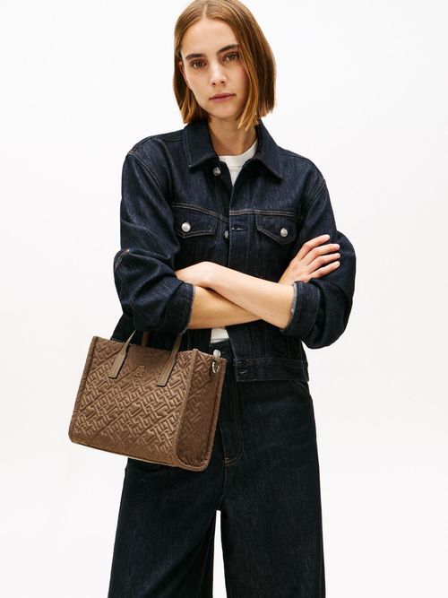 Bolso-mini-tote-con-texturizado-monograma-TH