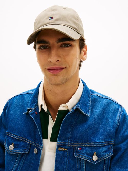 Gorra-de-beisbol-con-logo-bordado