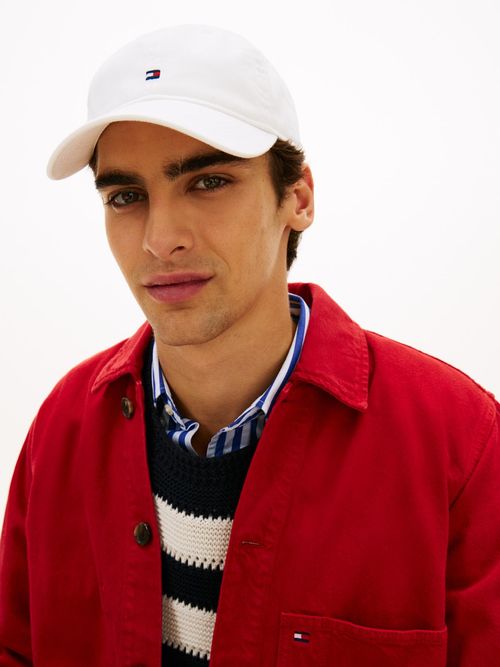 Gorra-de-beisbol-con-logo-bordado