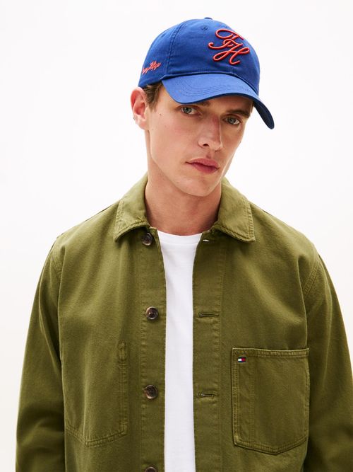 Gorra-de-beisbol-con-logo-bordado