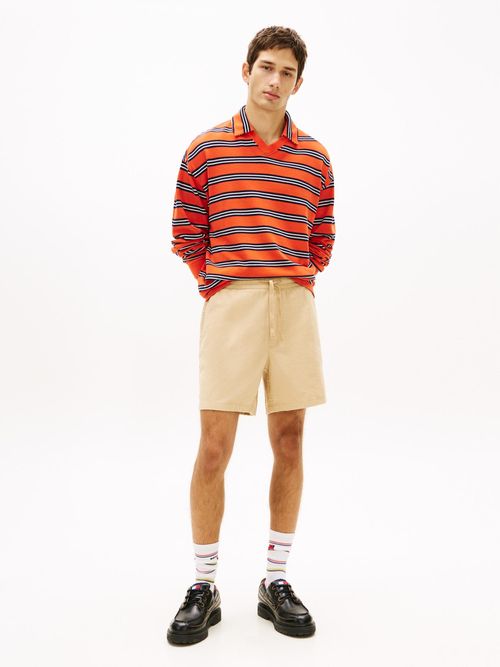 Pantalon-corto-amplio-con-lino-y-logo