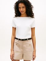 Camiseta-slim-de-cuello-barco-con-botones