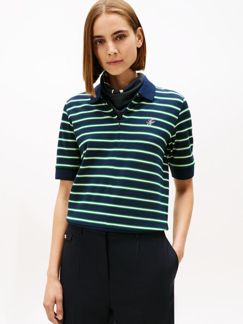 Polo-de-pique-con-logo-bordado