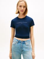 Camiseta-de-corte-slim-con-logo