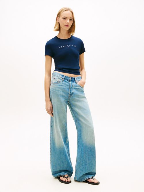 Camiseta-de-corte-slim-con-logo