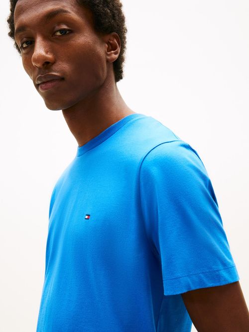 Camiseta-de-cuello-redondo-con-logo-bordado