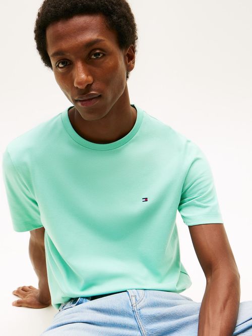 Camiseta-de-cuello-redondo-con-logo-bordado