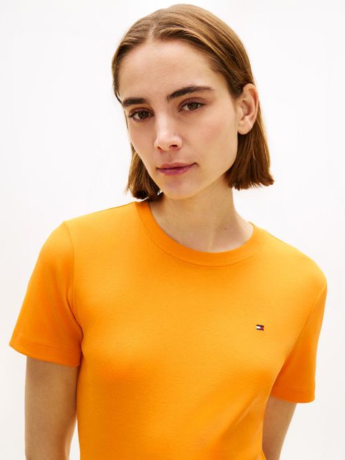 Camiseta-slim-de-cuello-redondo
