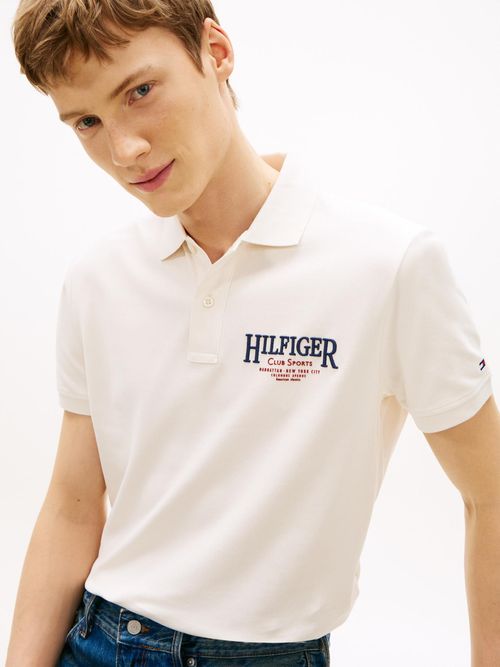 Polo-de-corte-regular-con-logo-en-el-pecho