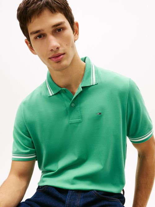 Polo-de-corte-regular-ribeteado-con-logo