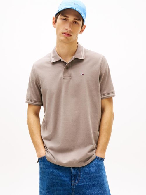 Polo-de-corte-regular-ribeteado-con-logo