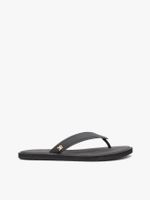 Chancletas-con-monograma-TH