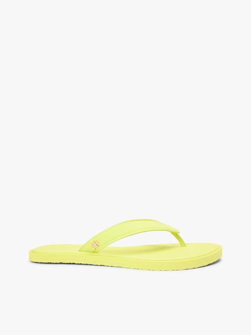 Chancletas-con-monograma-TH