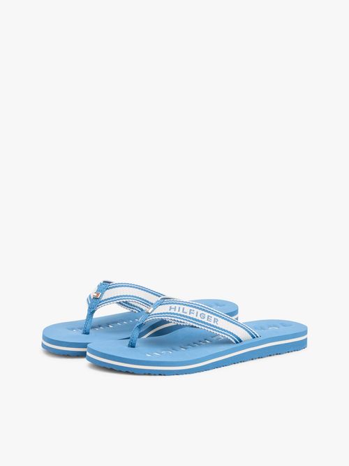 Chancletas-con-tiras-de-tejido-trenzado