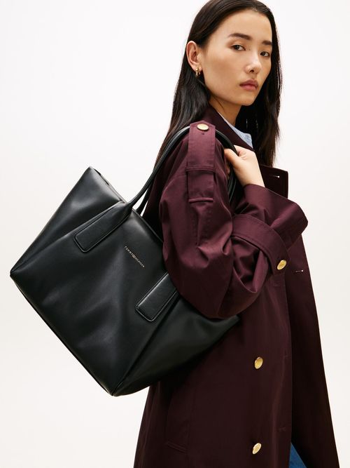 Bolso-tote-Essential-con-logo-metalico