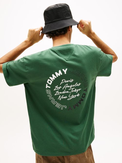 Camiseta-amplia-con-logo-trasero