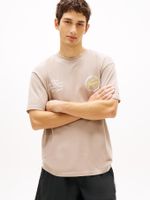 Camiseta-amplia-con-logo-trasero