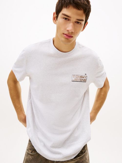 Camiseta-amplia-con-logo-trasero