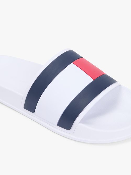 Chancletas-con-logo-en-la-pala