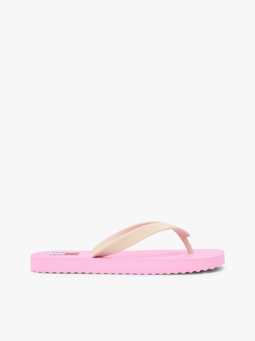 Chancletas-con-logo-en-relieve-y-suela-dentada