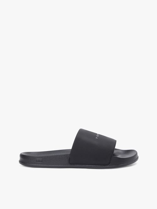 Chancletas-texturizadas-con-logo