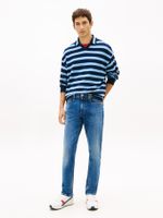 Jeans-Scanton-ajustados-y-desteñidos