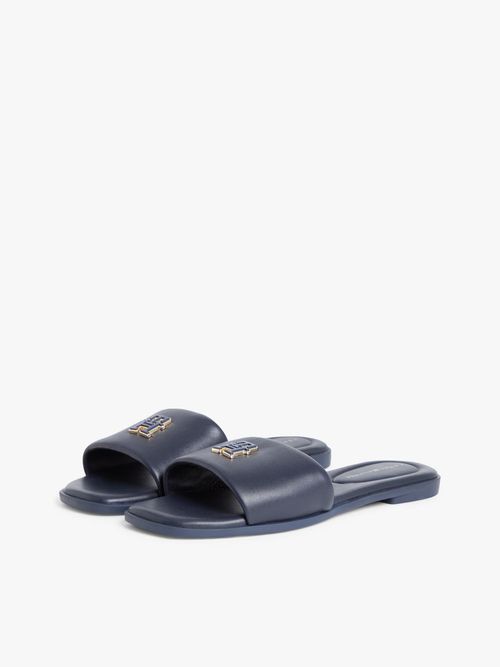 Mules-de-Cuero-con-monograma-TH