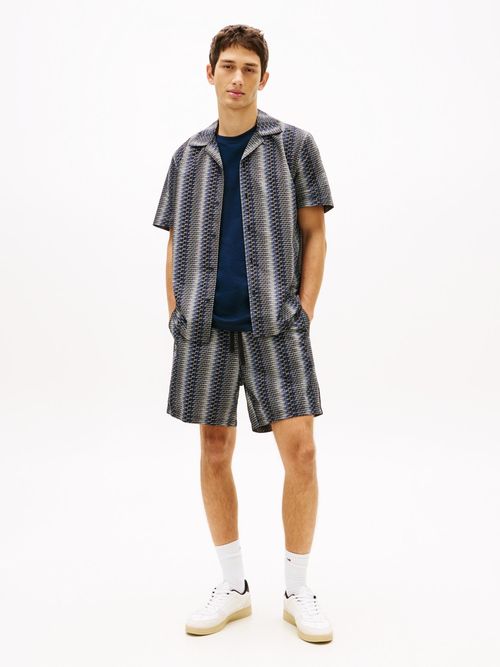 Pantalon-corto-amplio-de-popelin-estampado