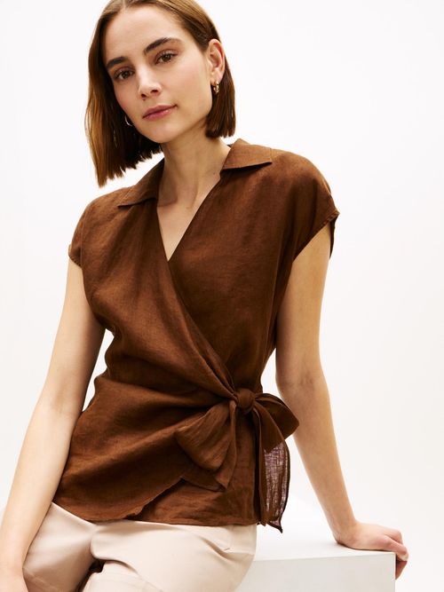 Blusa-cruzada-sin-mangas-con-lazo-anudable