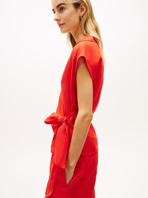 Blusa-cruzada-sin-mangas-con-lazo-anudable