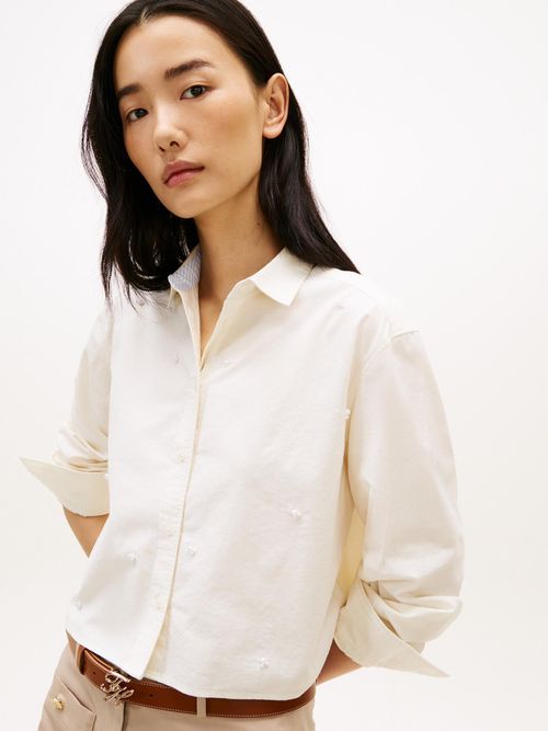Camisa-clasica-con-diseño-de-rayas-ithaca