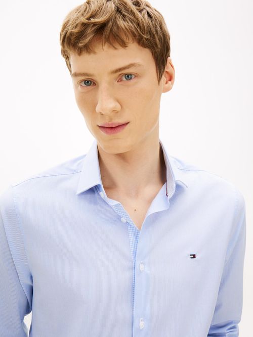 Camisa-slim-con-rayas-finas