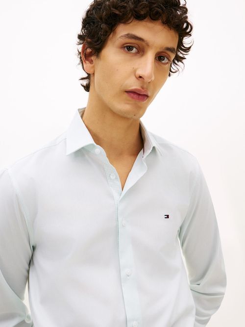 Camisa-slim-con-rayas-finas