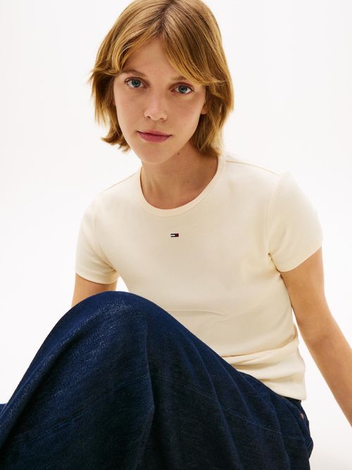 Camiseta-Essential-slim-de-punto-elastico