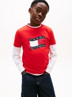 Camiseta-con-logo-estampado-en-el-pecho