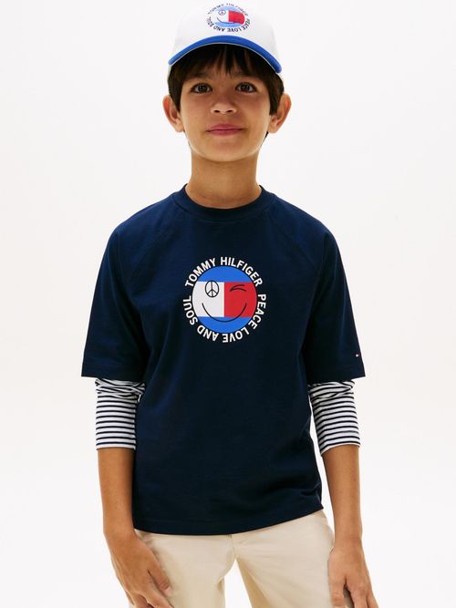 Camiseta-con-logo-grafico