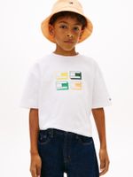 Camiseta-con-logo-grafico-3D