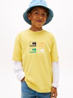 Camiseta-con-logo-grafico-3D