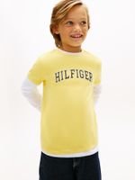 Camiseta-de-cuello-redondo-con-logo-varsity