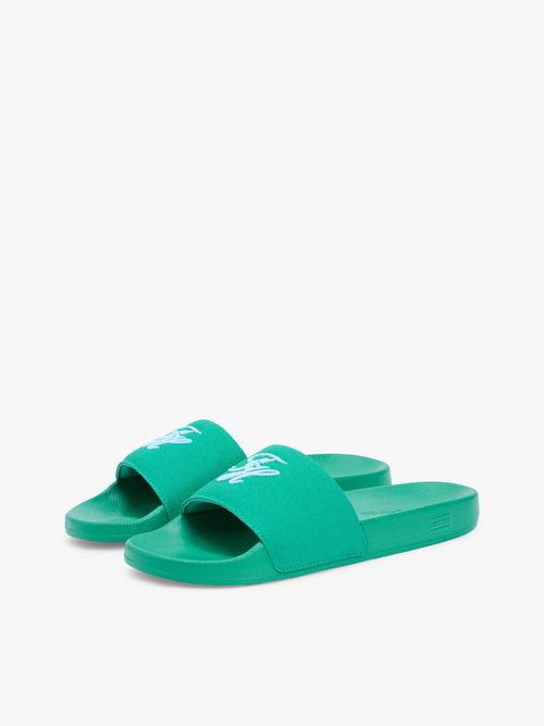 Chancletas-de-lona-con-logo-bordado