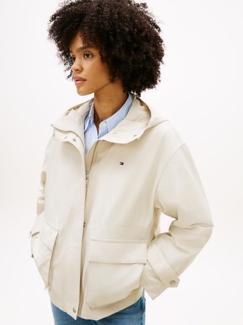 Chaqueta-utility-con-capucha